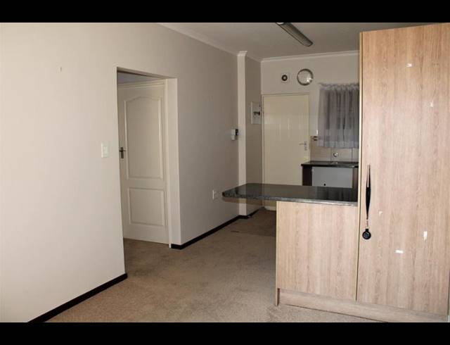 1 BEDROOM APARTMENT FOR SALE IN OLIVEDALE